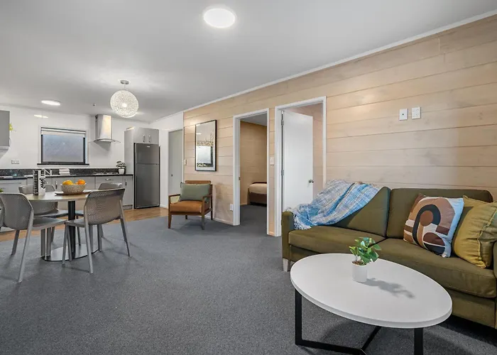 Tasman - 4*